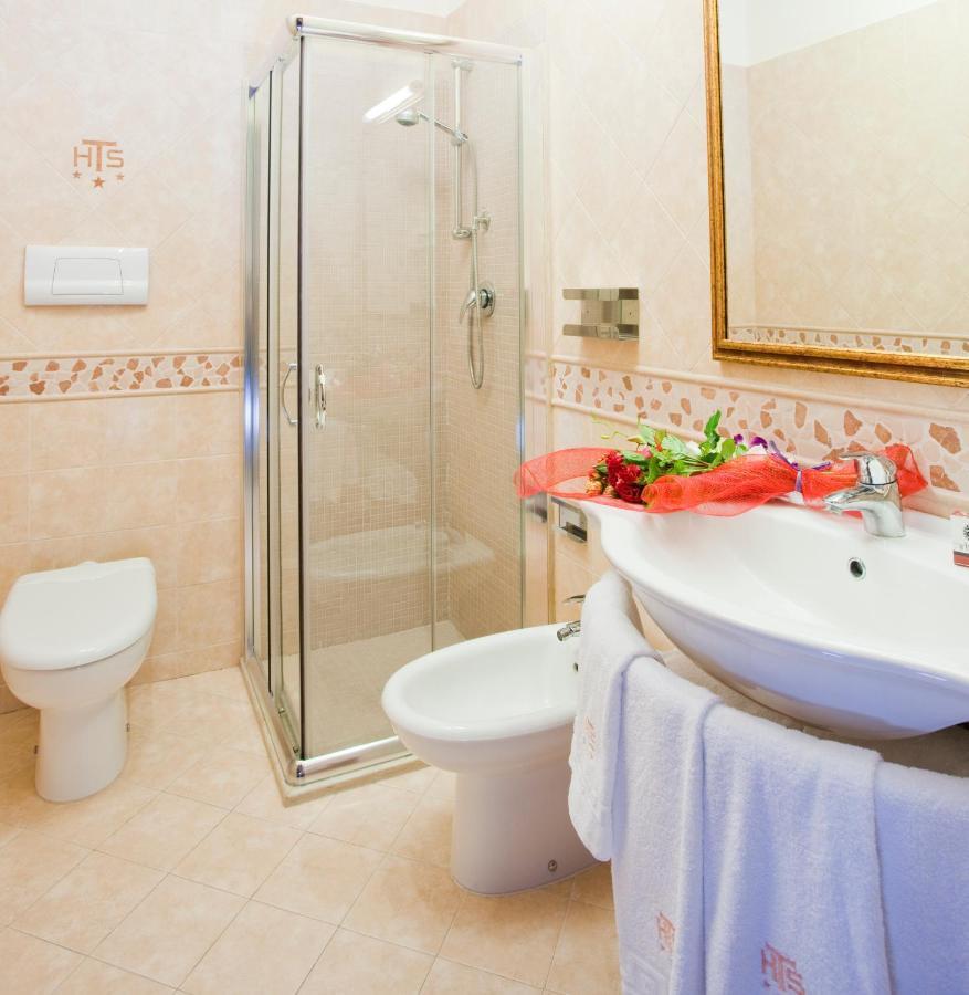 Hotel Tito Serrano' Melito Di Porto Salvo Exterior foto