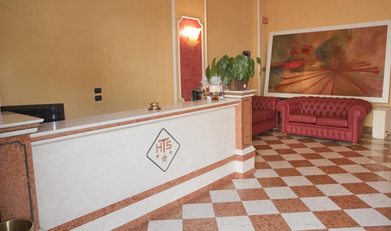 Hotel Tito Serrano' Melito Di Porto Salvo Exterior foto
