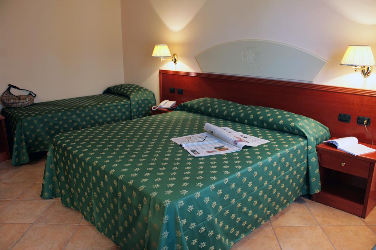 Hotel Tito Serrano' Melito Di Porto Salvo Exterior foto